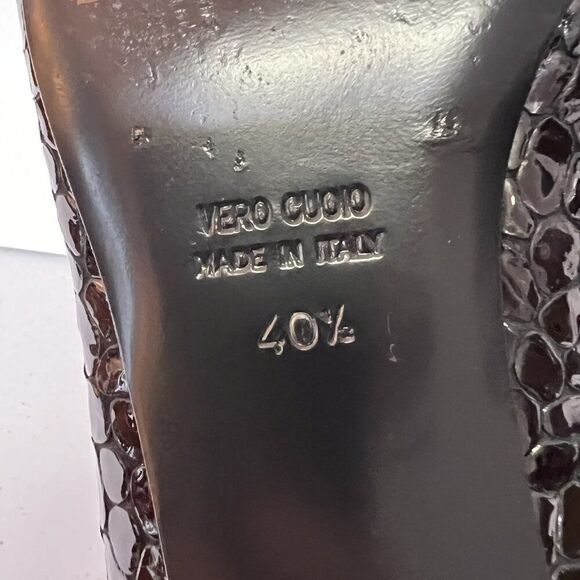 CLEARANCE - Diana Broussard Brown Patent Croc Leather Low Heel Pump - Picture 8 of 9